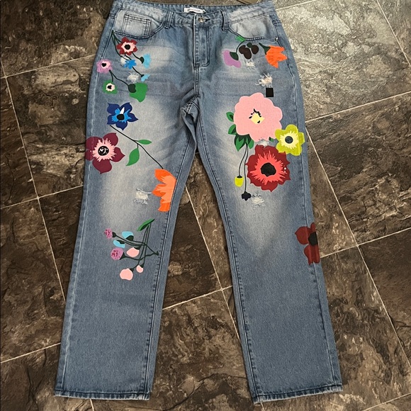 MISSLOOK Denim - MissLook floral factory painted high rise jeans 4XL like new